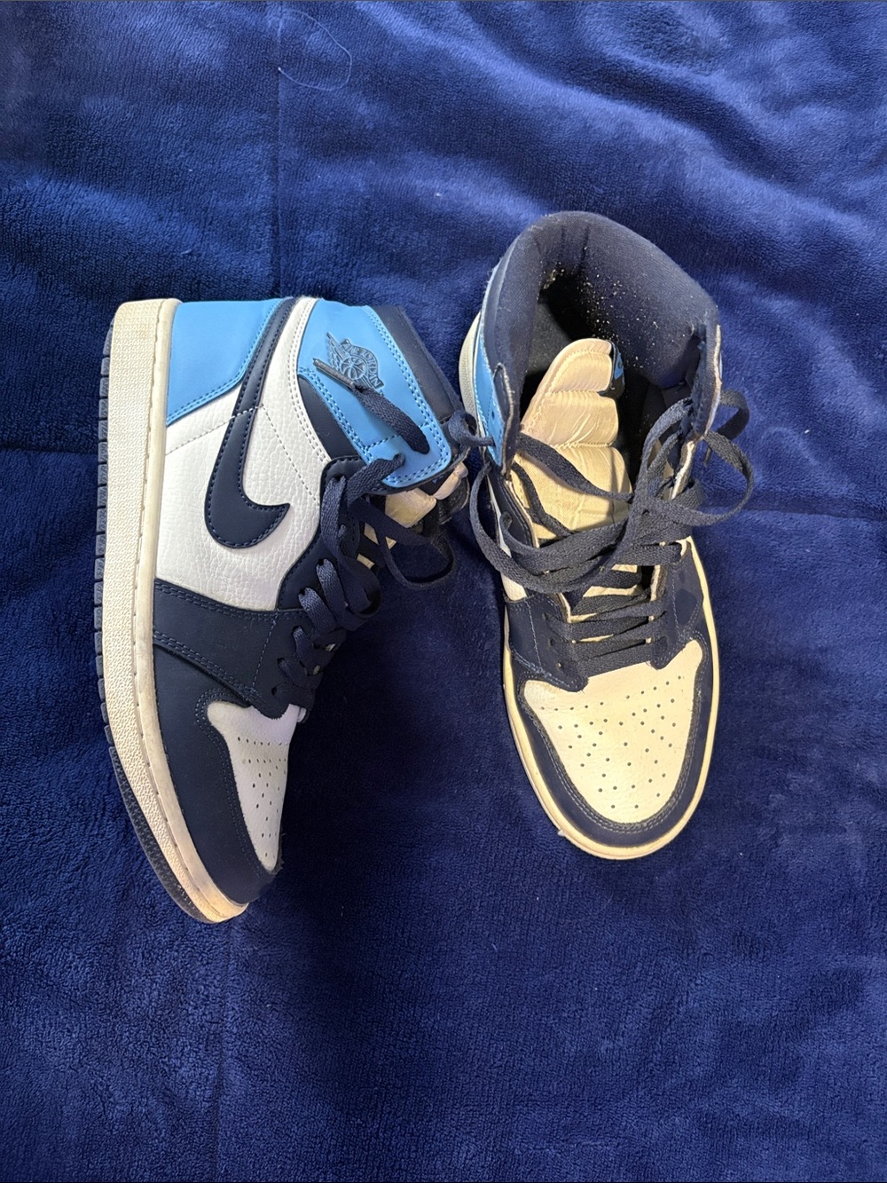 Nike Kids High-Top Sneakers in Navy and White with Light Blue Accent - Picture 2 of 5